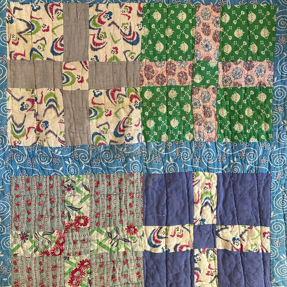Patchwork Quilt with Multicolor Design - Picture 4 of 8